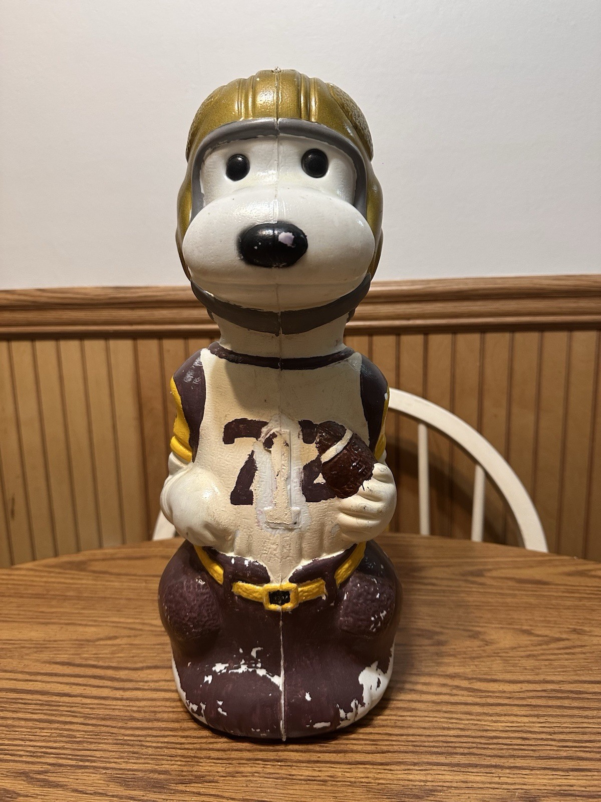 Vintage Blow Mold Peanuts SNOOPY 16\