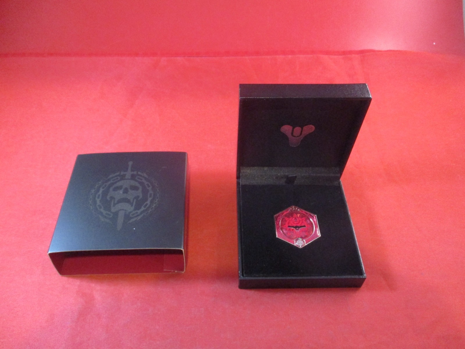 King's Fall Raid Pin - Destiny 2 Bungie Rewards Promotional Pin Button w/Box