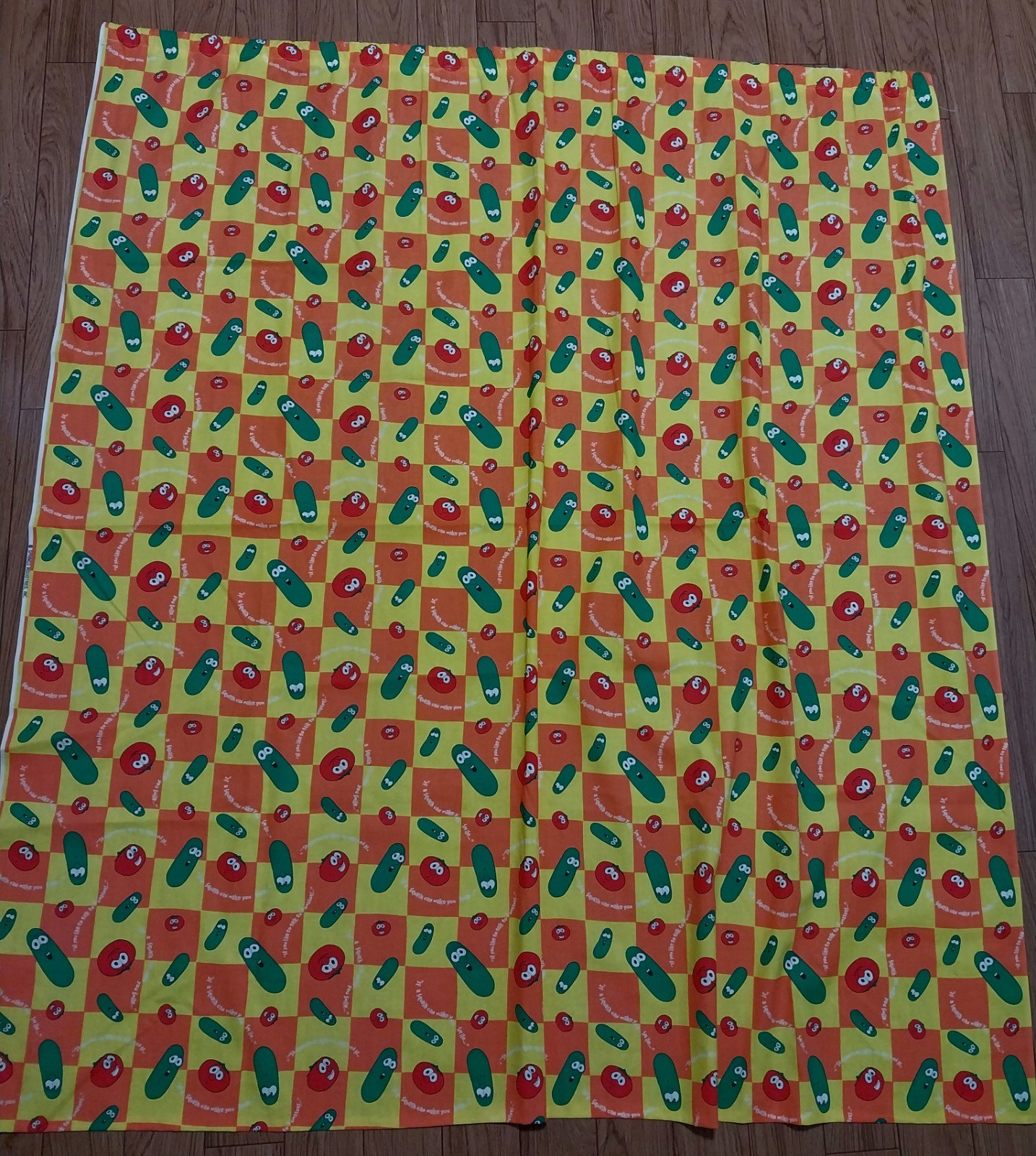 VTG VeggieTales fabric panel curtain Bob the tomato Larry cucumber 45\