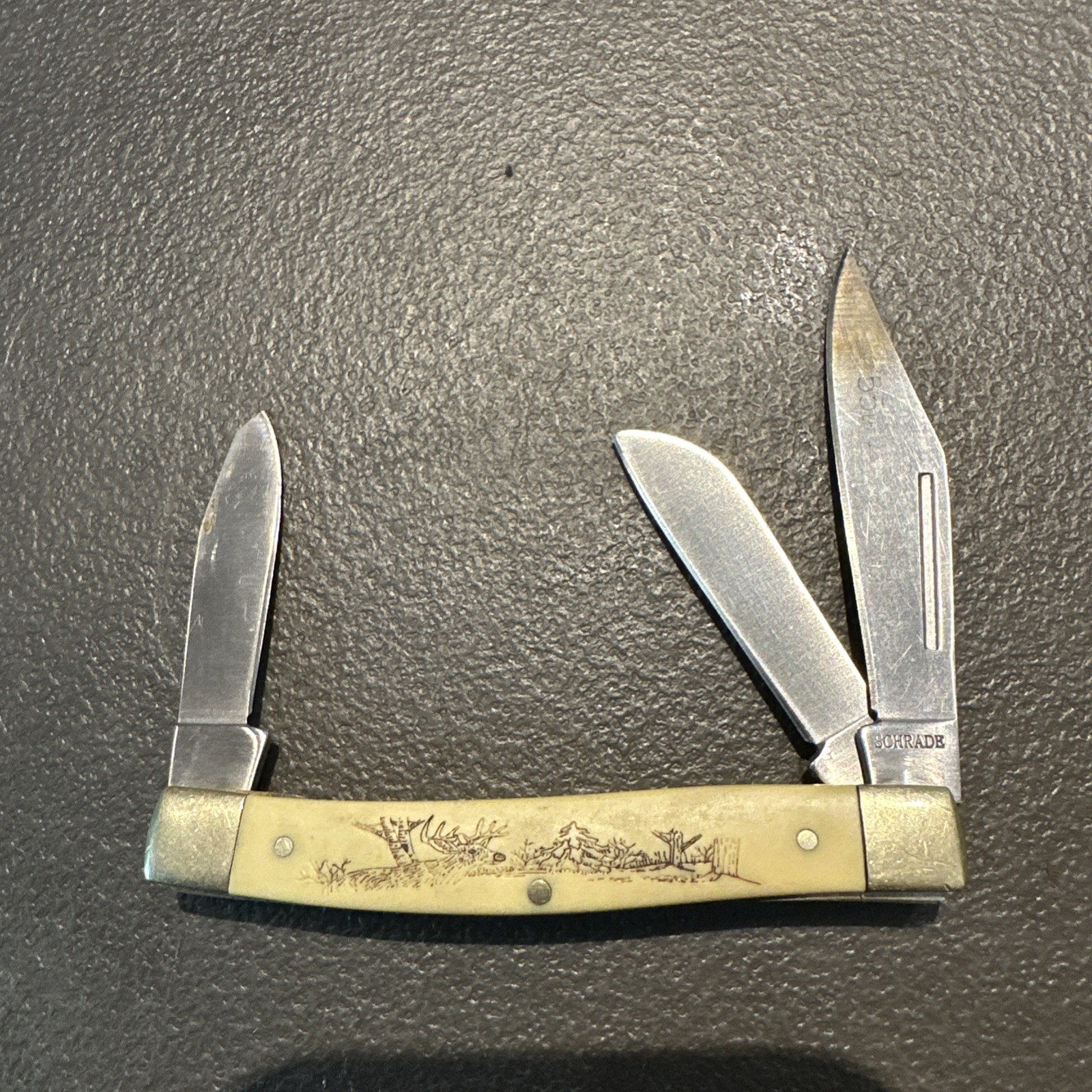 Nice Schrade Old Timer 8OTYE Scrimshaw Large Stockman Pocket Knife
