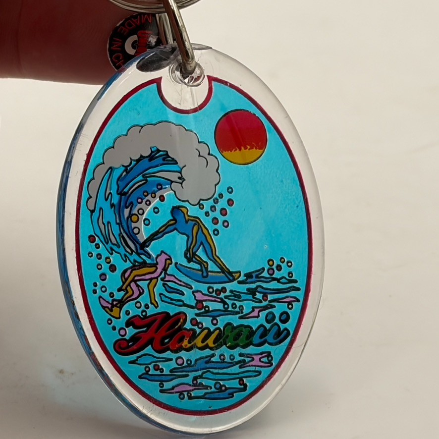 VTG Maui Hawaii Keychain Keyring Tropical Souvenir Surfer Beach Sun Wave Acrylic