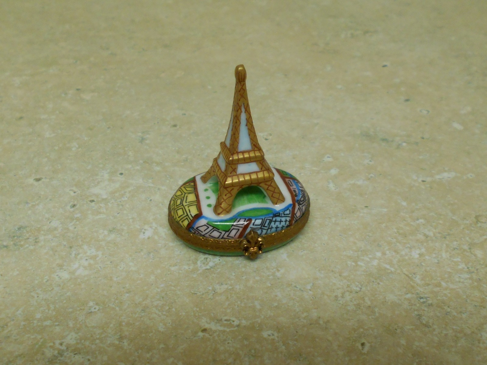 Limoges Hand Painted Peint Main Eiffel Tower Trinket Box - La Vie en Rose Paris
