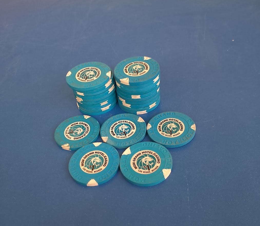 Lot Of 25 MGM Grand $1 Casino Chips Las Vegas Nevada