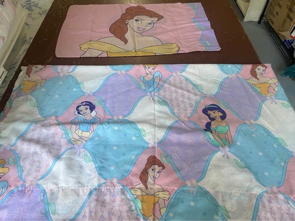 Vintage 1990s Disney Princess sheet$35