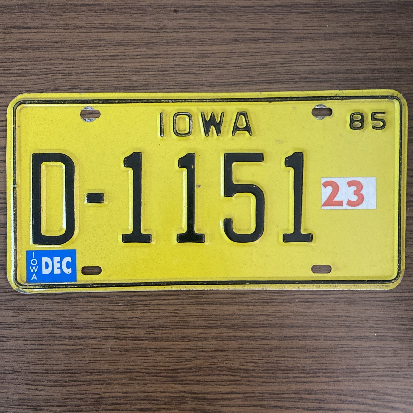 Vintage 1985 Iowa Dealer License Plate 