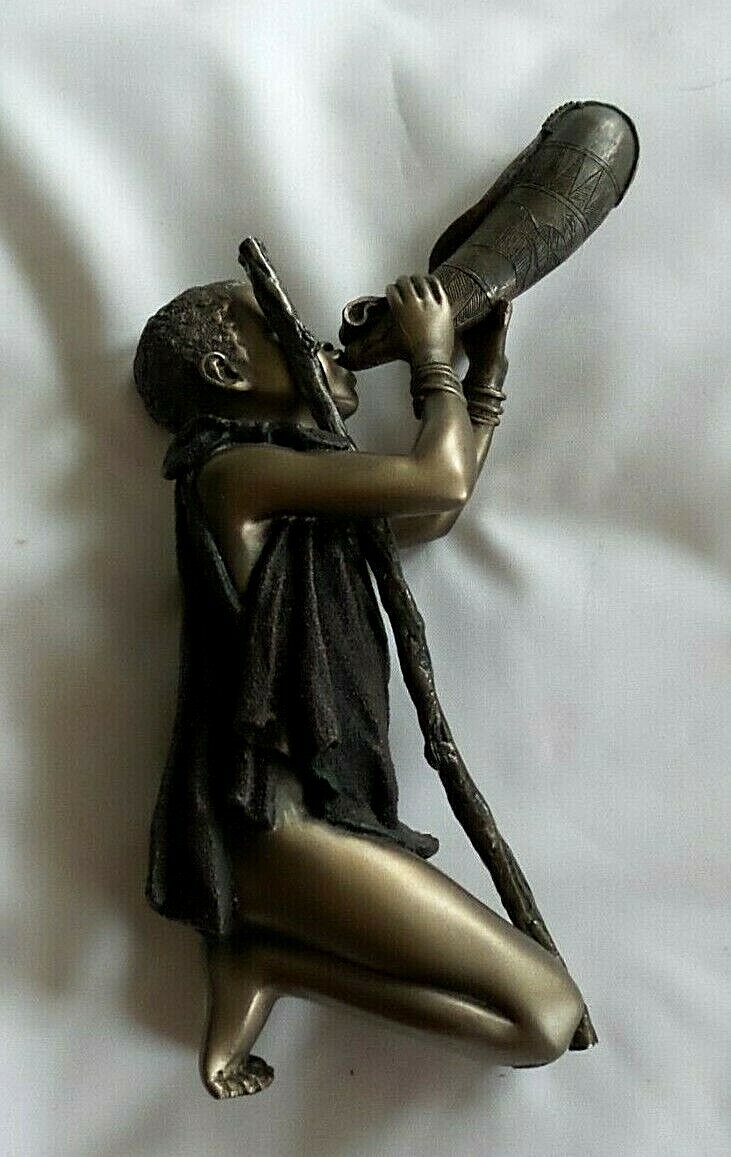 RARE MAASAI TRIBES ARTICST/SCULPTURE  \
