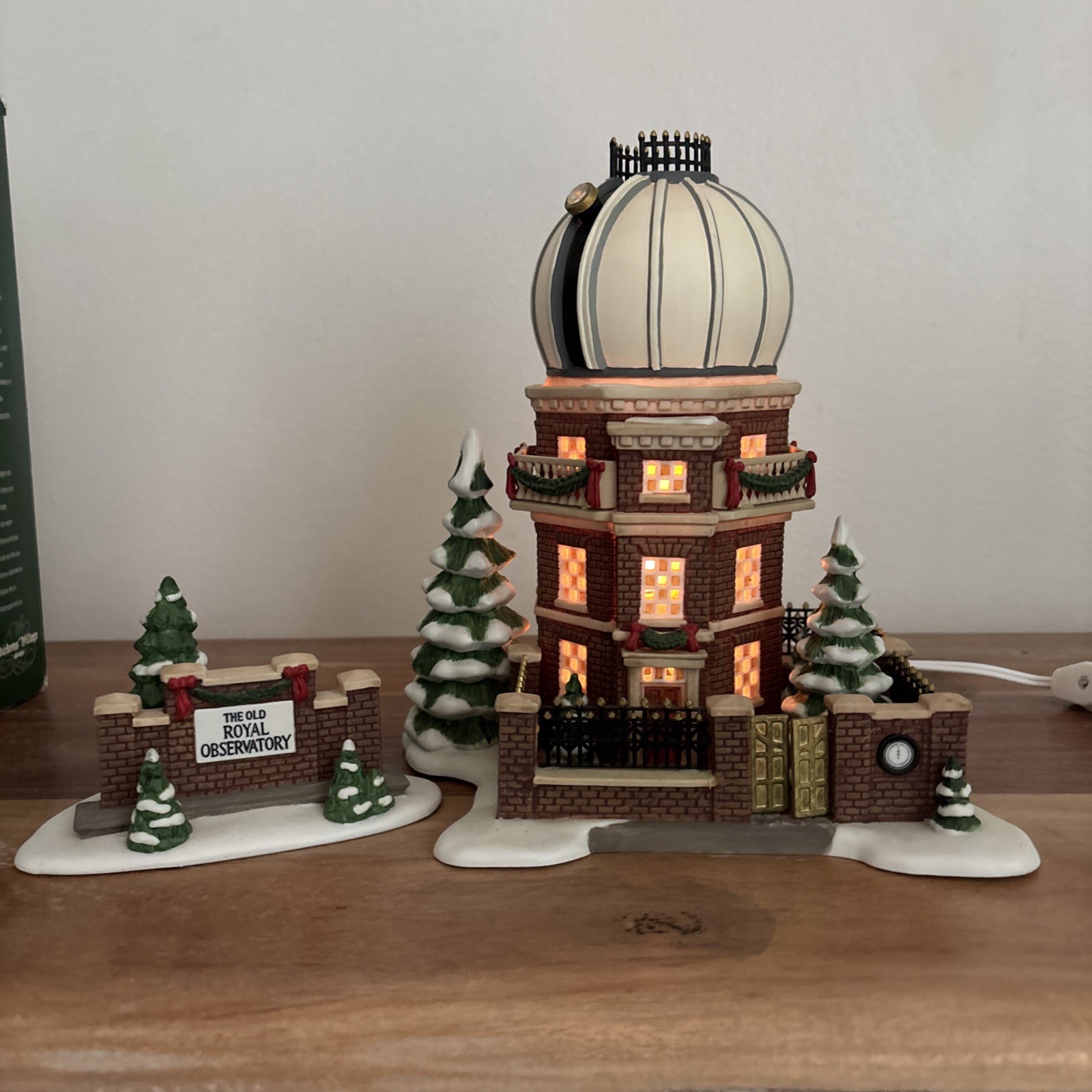 1999 Department 56 Historical Landmark The Old Royal Observatory #56.58453