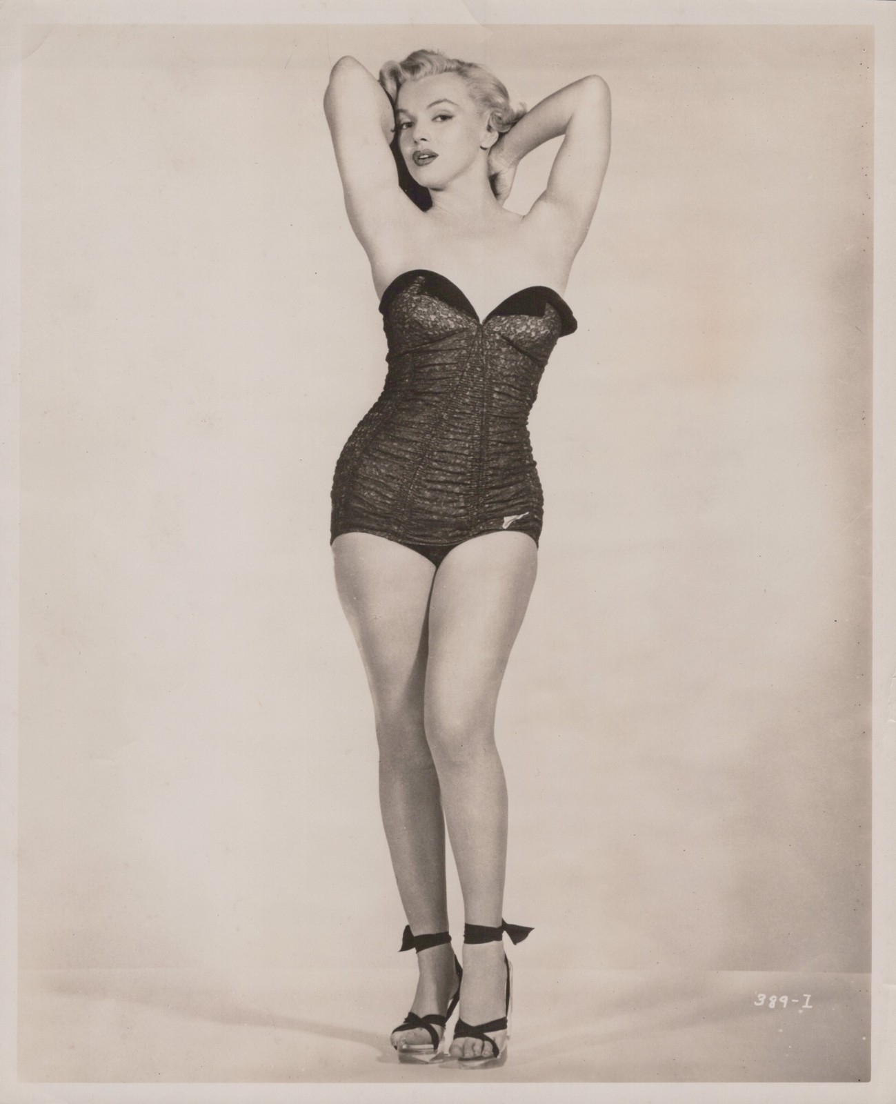 HOLLYWOOD BEAUTY MARILYN MONROE SEDUCTIVE POSE 1960s PORTRAIT TYPE I PHOTO 454
