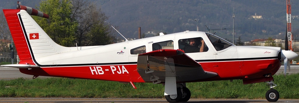 PA-28R-201 Arrow Civil Utility Piper Airplane Mahogany Wood Model Small New