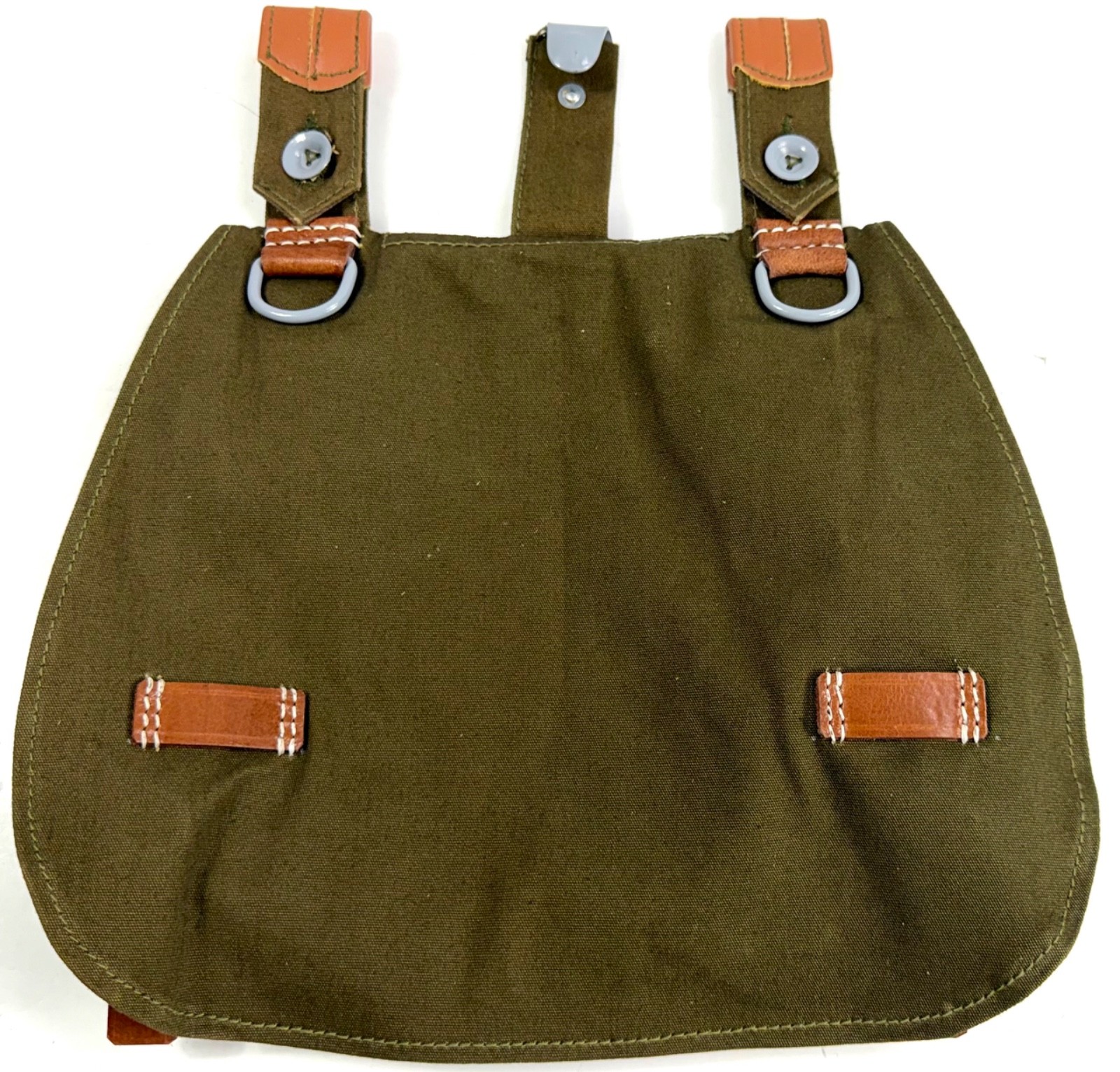 WWII GERMAN M31 INFANTRY BREAD BAG BREADBAG-GREEN W/ NATURAL LEATHER