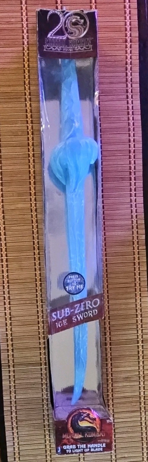 Jazwares Mortal Kombat Sub-Zero Ice Sword 32\