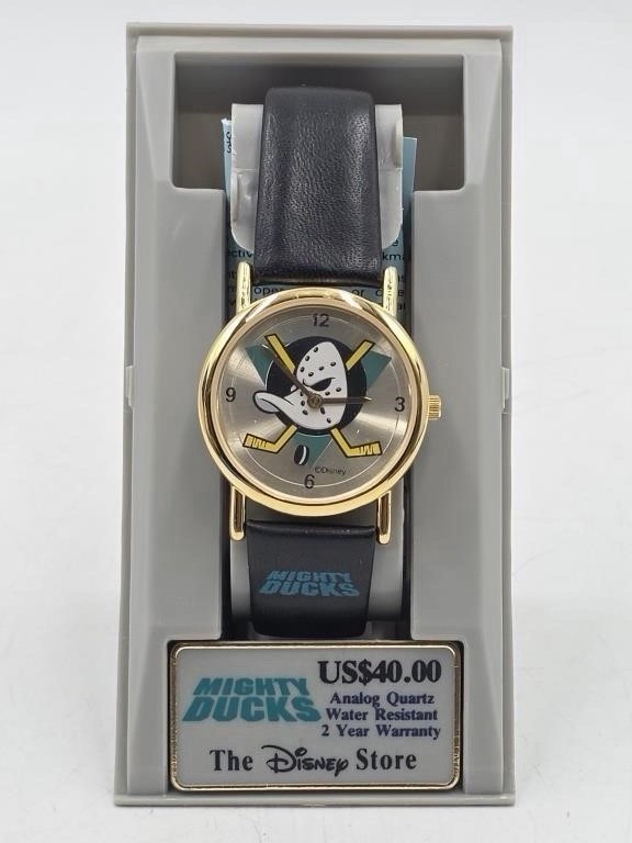 DISNEY'S MIGHTY DUCKS WATCH WITH ROTATING PUCK IN CASE EXTREMELY RARE Vintage