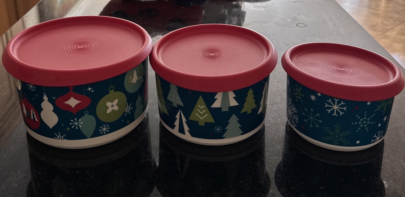 TUPPERWARE Christmas Set Of 3 Bowls Canisters Nesting Stackable New