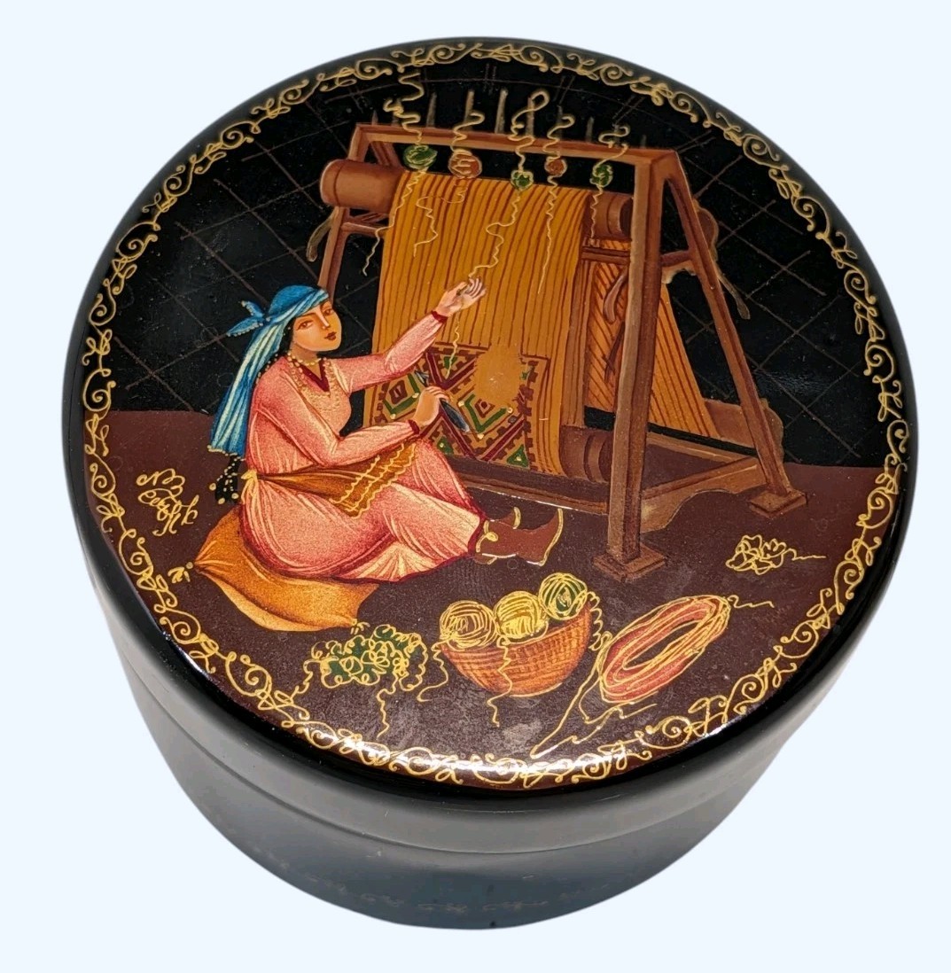 Hand Painted Russian Lacquer Box Weaver Loom Folk Art Round Trinket Jewelry Box