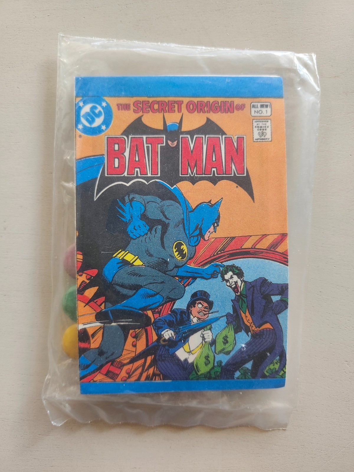 Batman RARE Vintage 1980 Leaf Mini Comic Book + Candy SEALED Joker Penguin DC VG