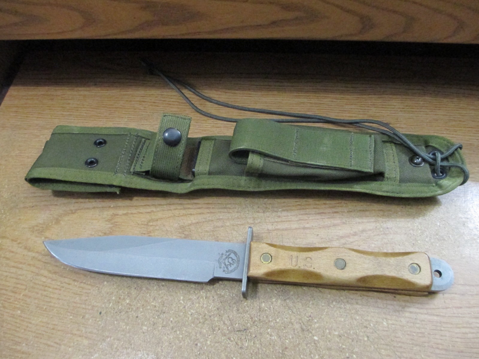 EK Commando Knife Co. 1941 WWII Korea Vietnam Fighting Knife USA Please Read Des