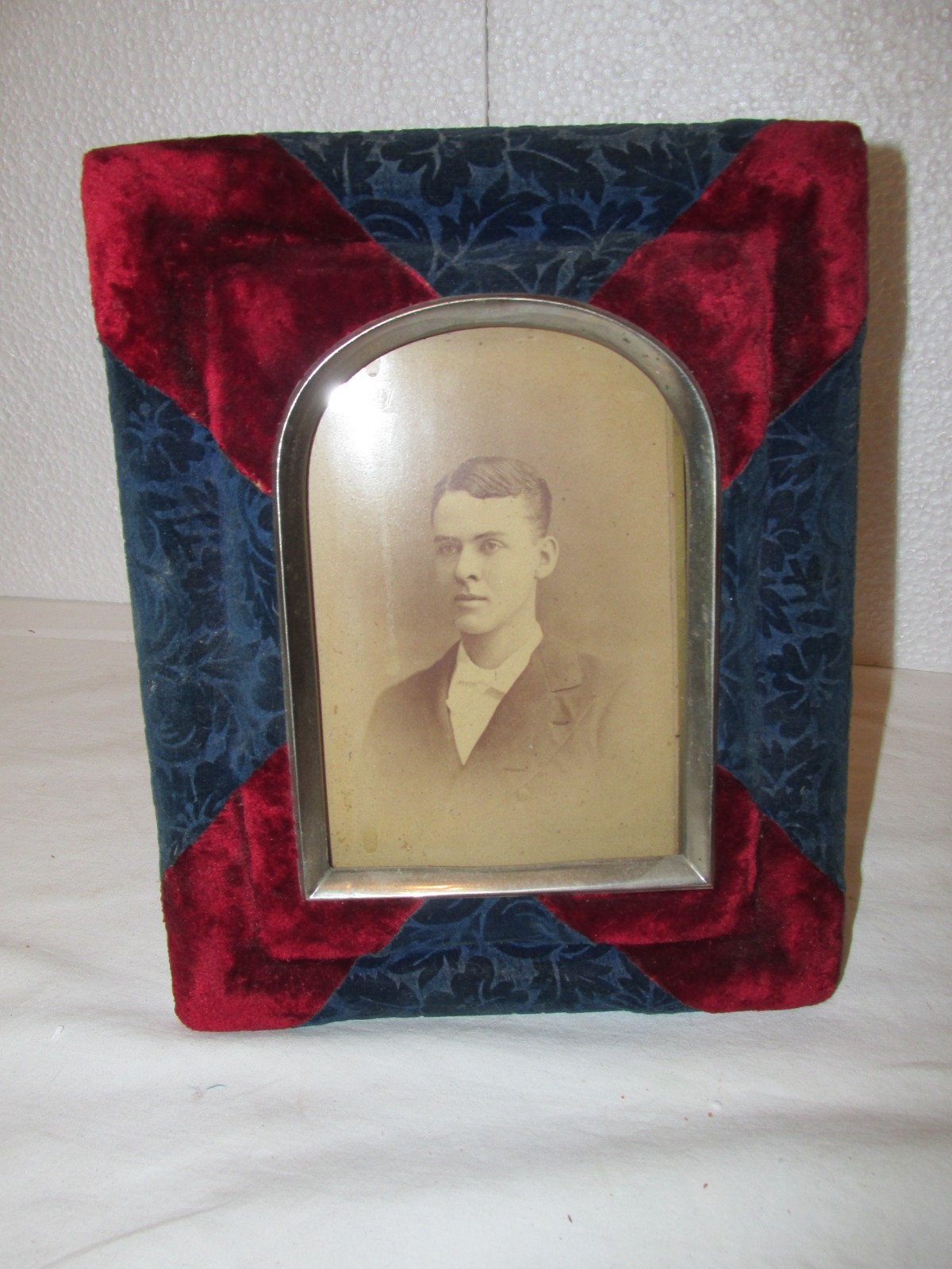 Antique Victorian Velvet Easel Tabletop Picture Frame Cabinet Card Young Man