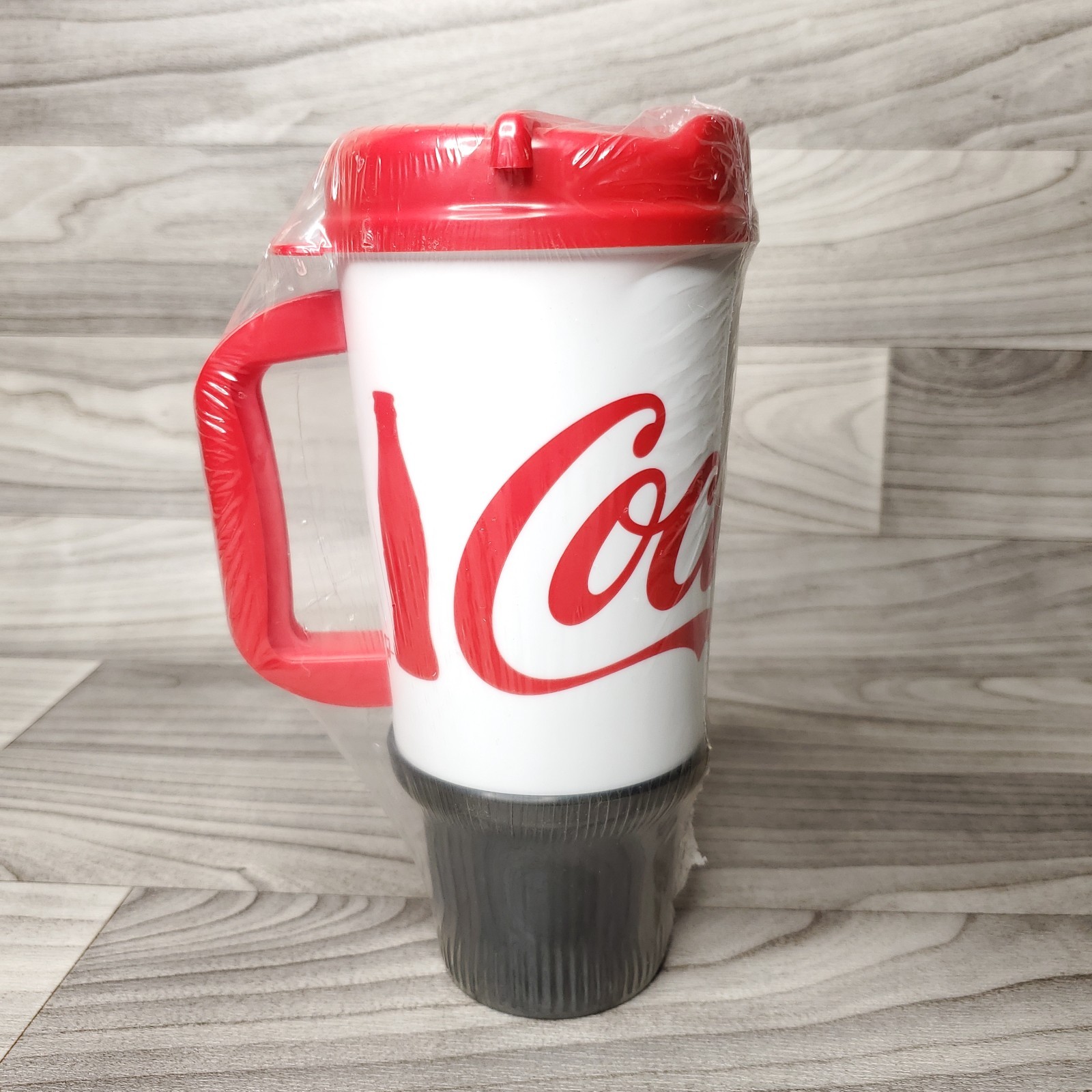 Vintage 90\'s Whirley Coca-Cola 32 ounce Re-useable Cup NEW SEALED