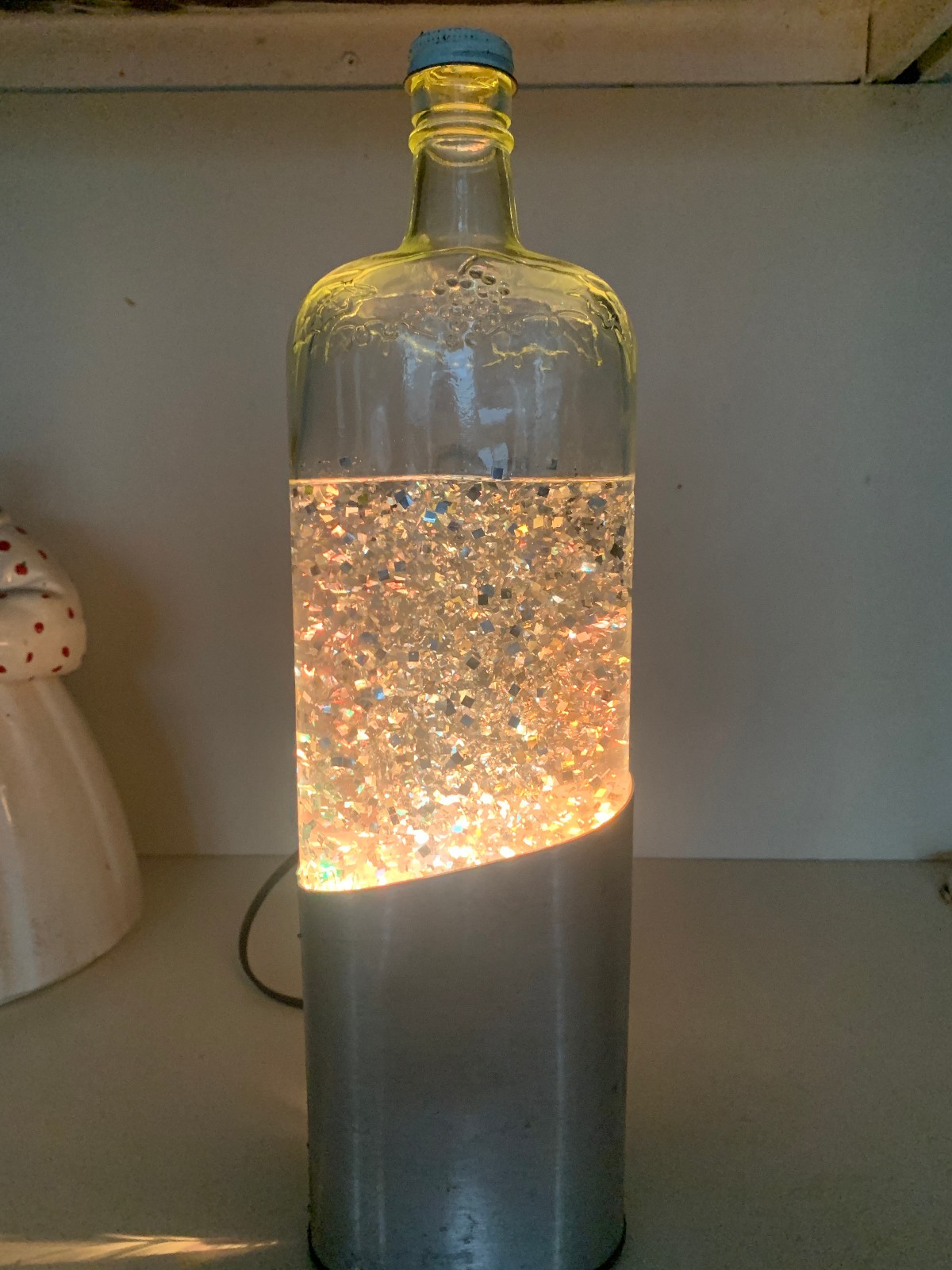 VINTAGE 1981 GEMLITE & LAVA LAMP OVAL CONTINENTAL GLITTER LAMP  #750 PARTS