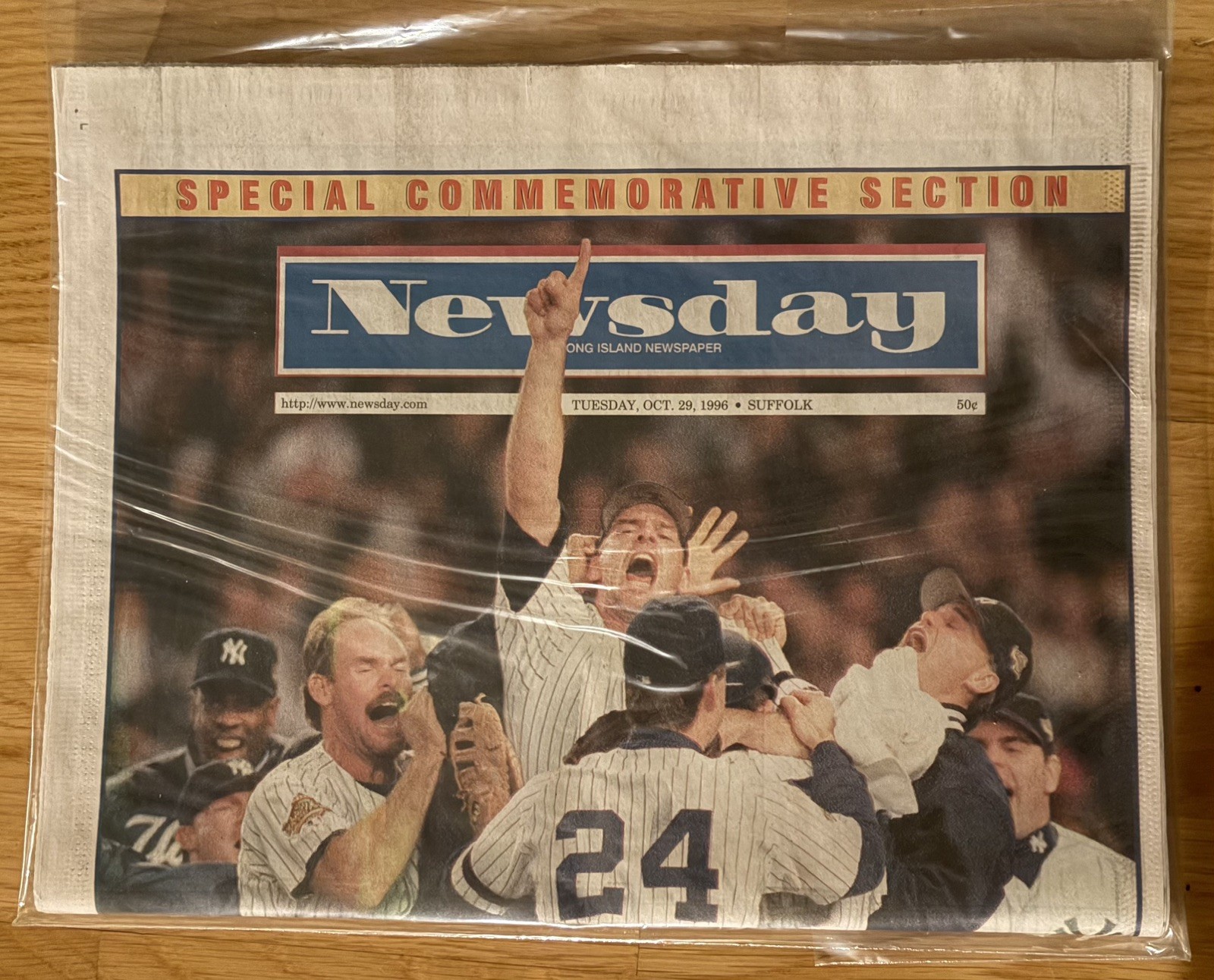 1996 NY YANKEES WORLD SERIES CHAMPIONSHIP - LI NEWSDAY Oct 29 COMMEMORATIVE 