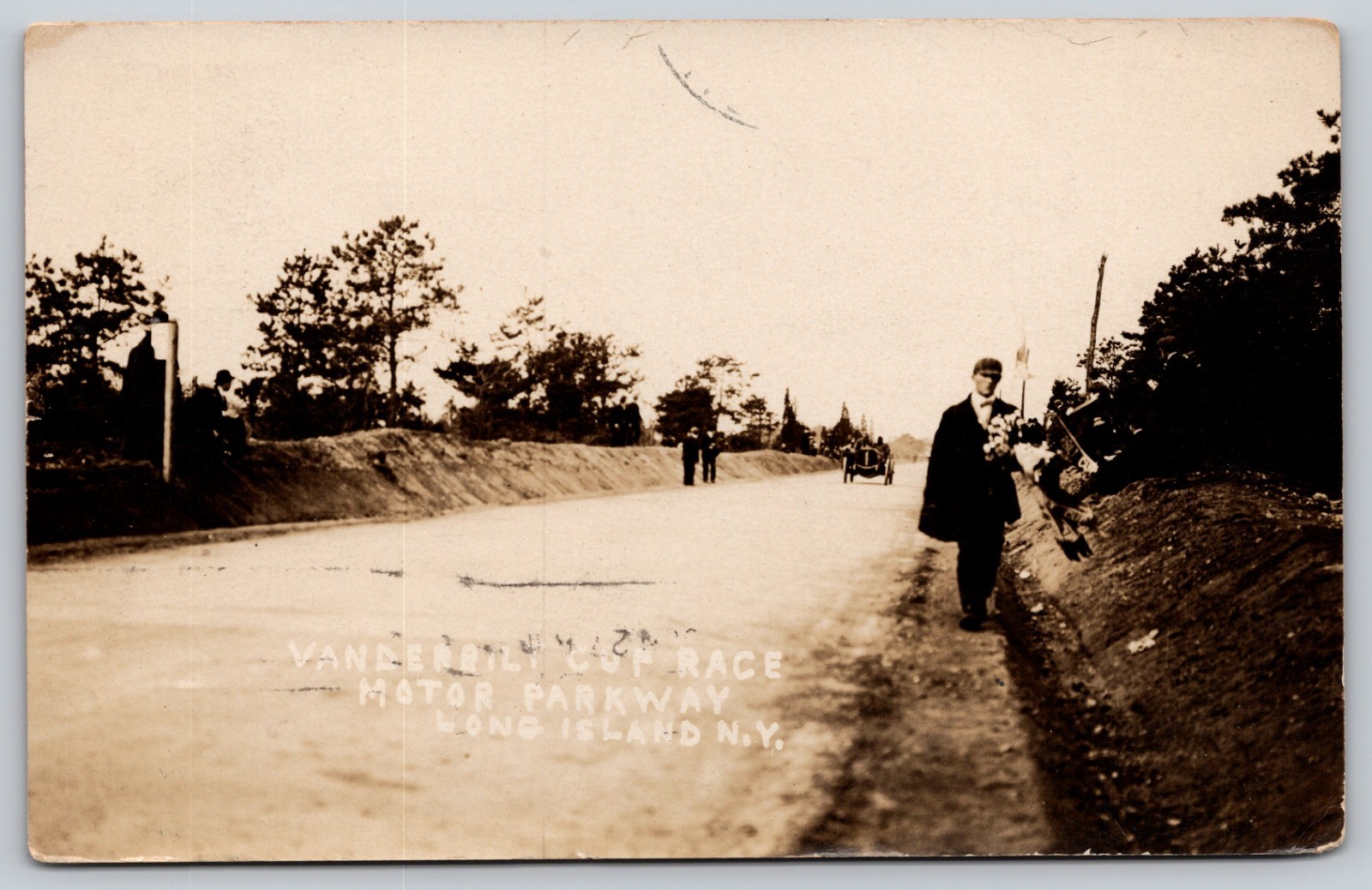 RPPC Postcard 1909 LONG ISLAND NY MOTOR PARKWAY LOUIS STRANG FIAT  #1
