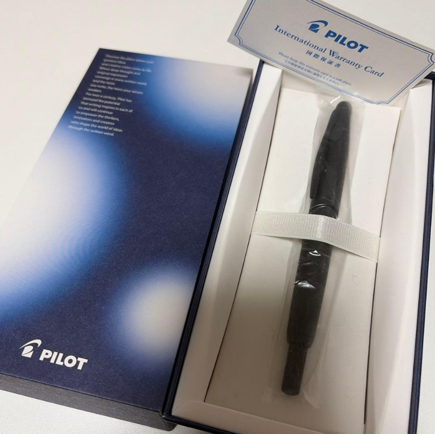 PILOT Capless Vanishing Point Matte Black Fountain Pen 18K EF Nib Japan