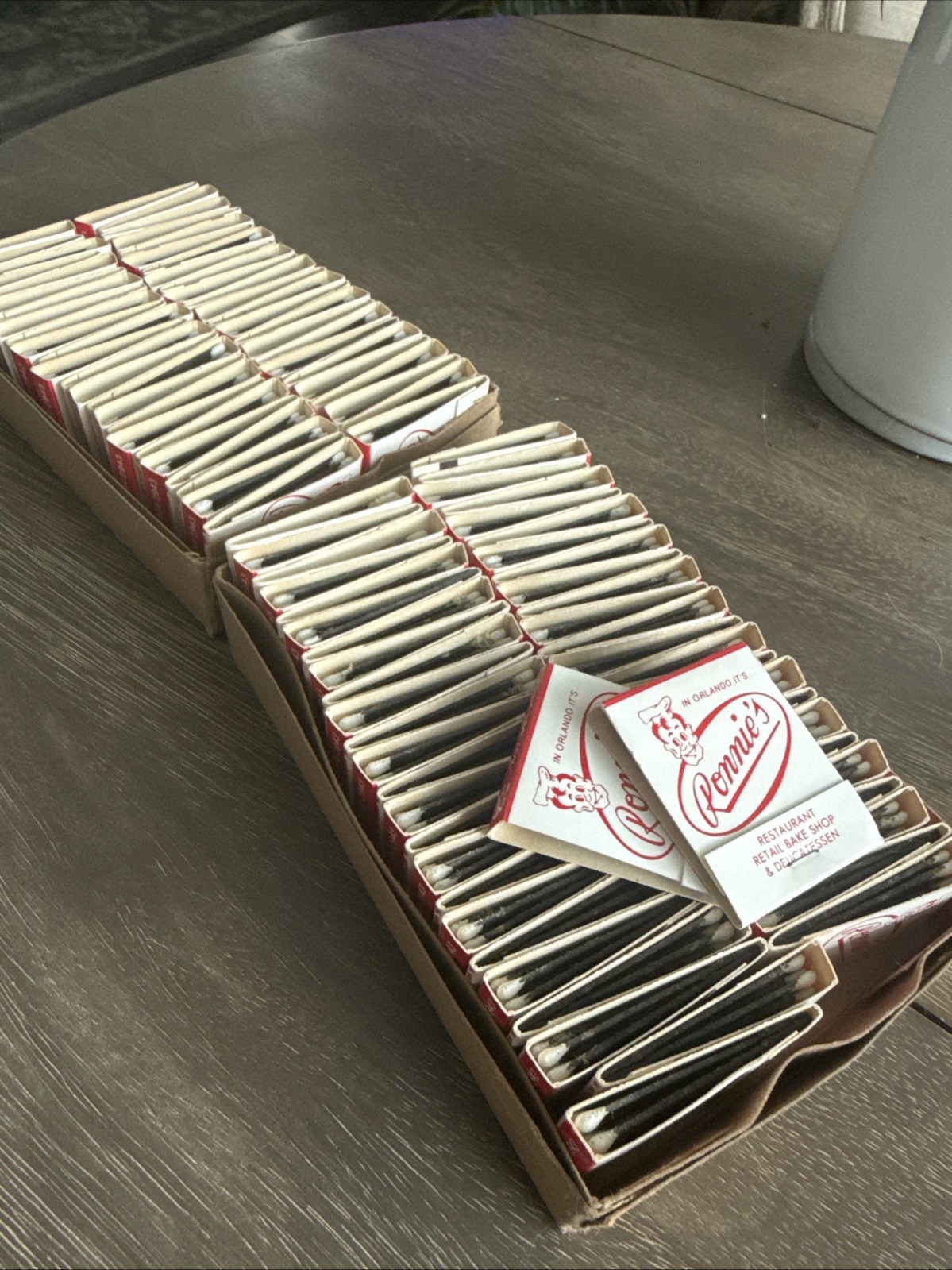 VINTAGE  Matchbooks -98 Ronnie’s Famous matchbooks  Unstruck ( Worth $1,250)