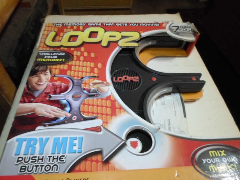 Loopz Memory Game Ages 7+ New in Box Memory Reflex Music MEMORY GAME