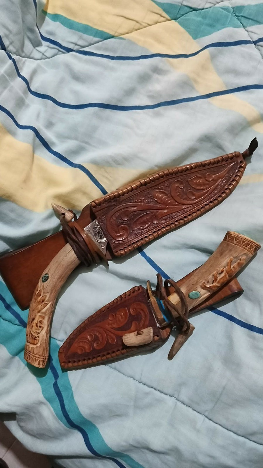 Vintage Ken Richardson Knives – Hand-Carved Antler, Turquoise Inlay, 1085HC