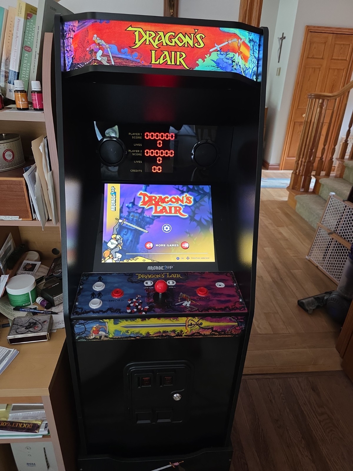 Arcade1Up DRAGON'S LAIR Cabinet Arcade Game & PacMan Stool VGC 