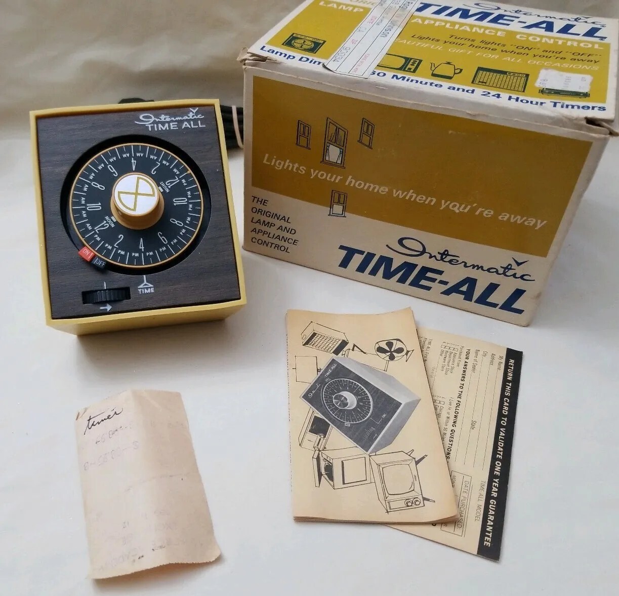 Vintage Intermatic Time-All Lamp & Appliance Timer Model E-911-12 Box & Receipt 