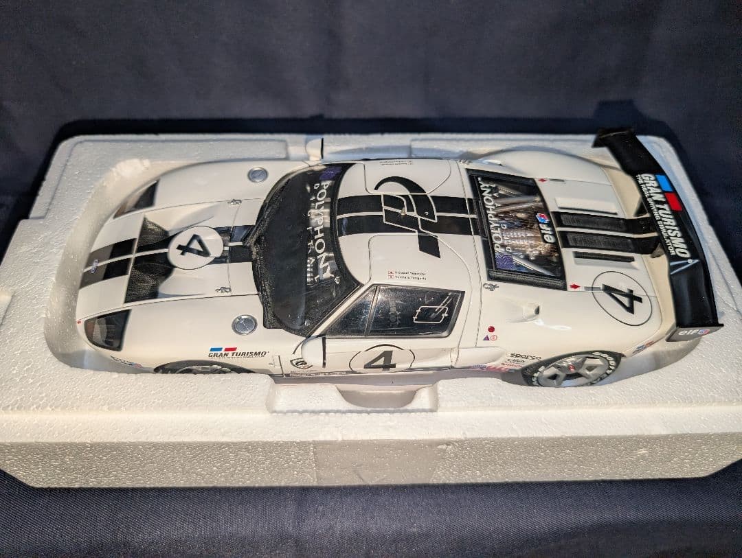 AUTOart 1/18 Ford GT Gran Turismo Scale Model Car Display