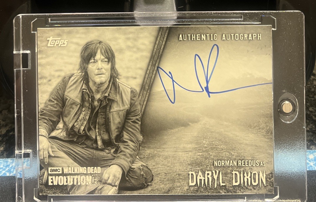 RARE 2017 Topps Walking Dead Daryl Dixon Autograph AUTO hard signed #d /10