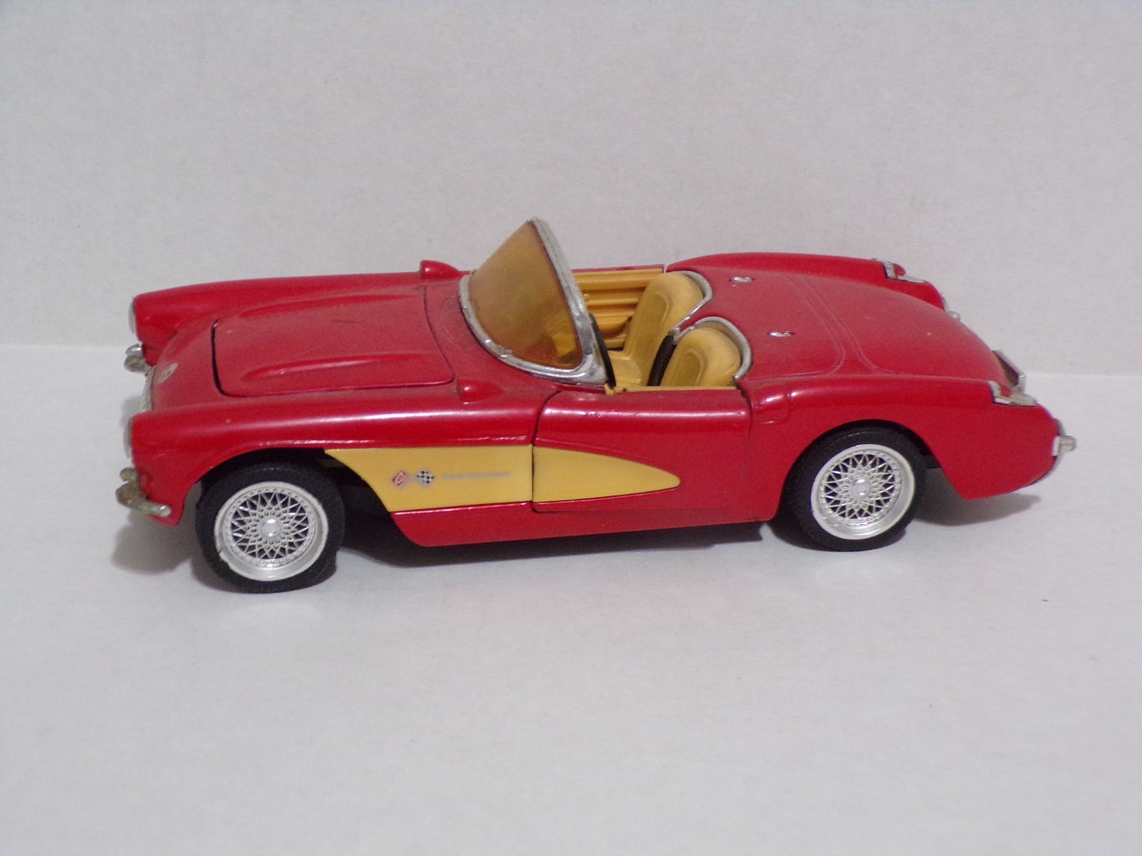 Burago 1957 Little Red Corvette Diecast Convertable S57708 Doors & Hood Open