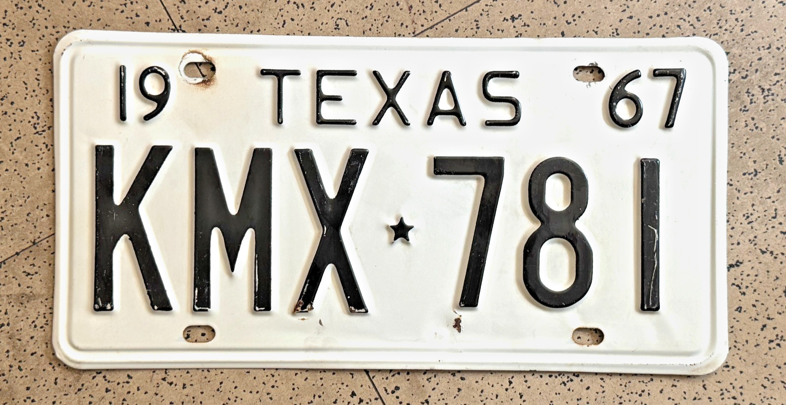 1967 TEXAS license plate — DALLAS CO — ORIGINAL SHARP vintage antique car tag