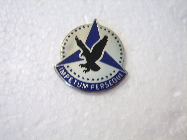 ARMY DI DUI UNIT CREST INSIGNIA - ARMY APACHE TRAINING BRIGADE :E5-K8