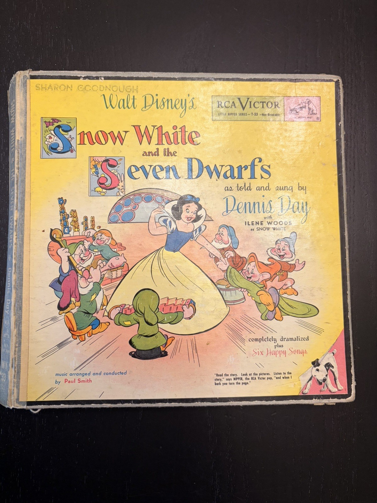 1949 RCA Victor Disney 45 rpm Record and Book  Snow White and the Seven Dwarfs 