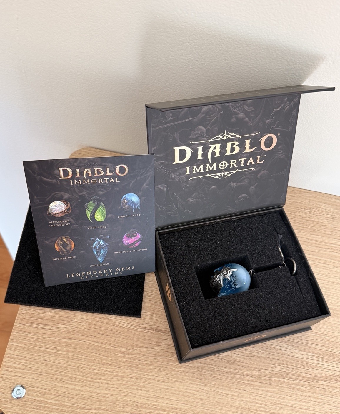 Blizzard Diablo Immortal, Legendary Gems Frozen Heart Keychain