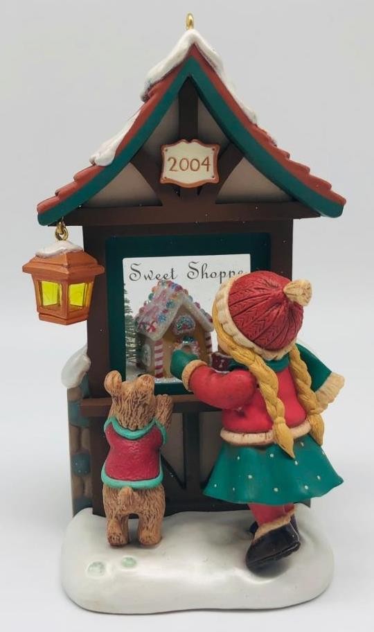 2004 Christmas Window Hallmark Ornament Club Exclusive Sweet Shoppe