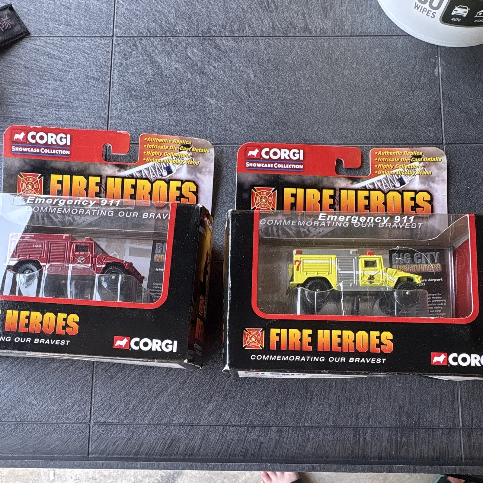 Corgi Showcase Fire Heroes Emergency 911 Lot 2 HMMWV CS90233/CS90236