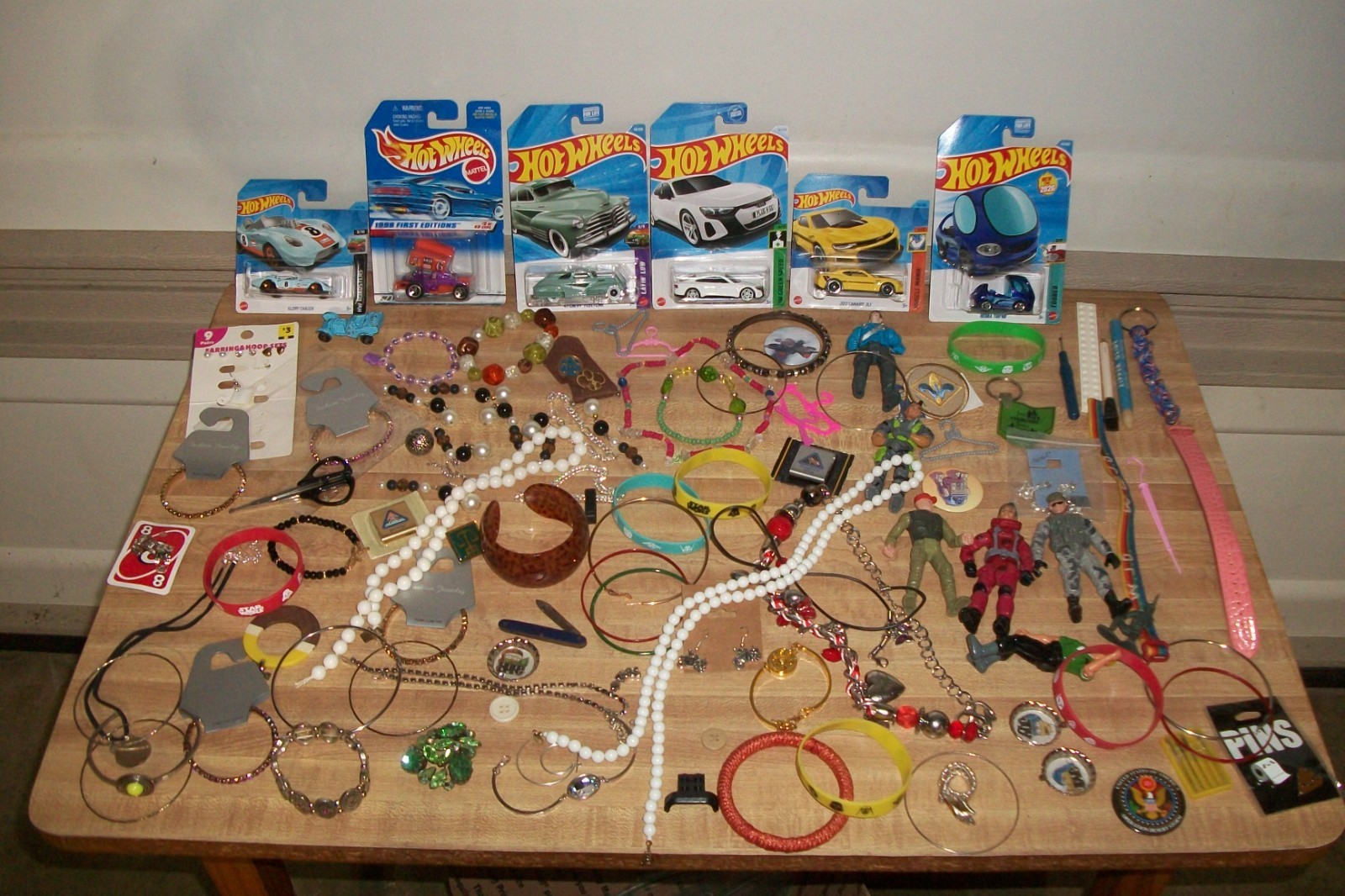 Large Estate Junk Drawer Lot / New ,Used & Vintage Items, 