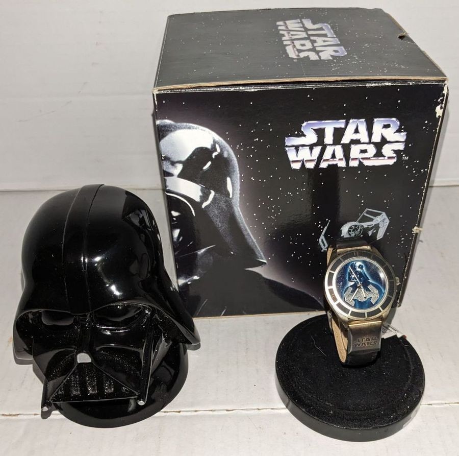 New 1997 Star Wars Darth Vader Fossil Watch, LTD ED Number 1151/10000, Japan