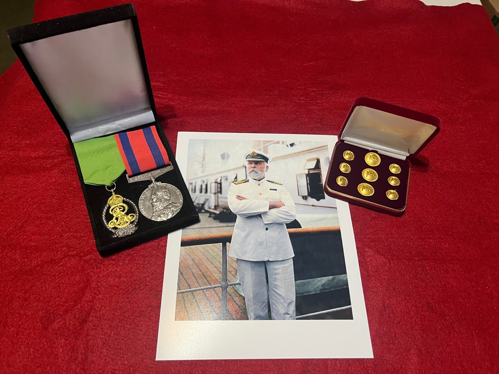 THE CAPTAIN'S COLLECTION, RMS TITANIC CAPTAIN EJ SMITH, REPLICA SET HIGH QUALITY