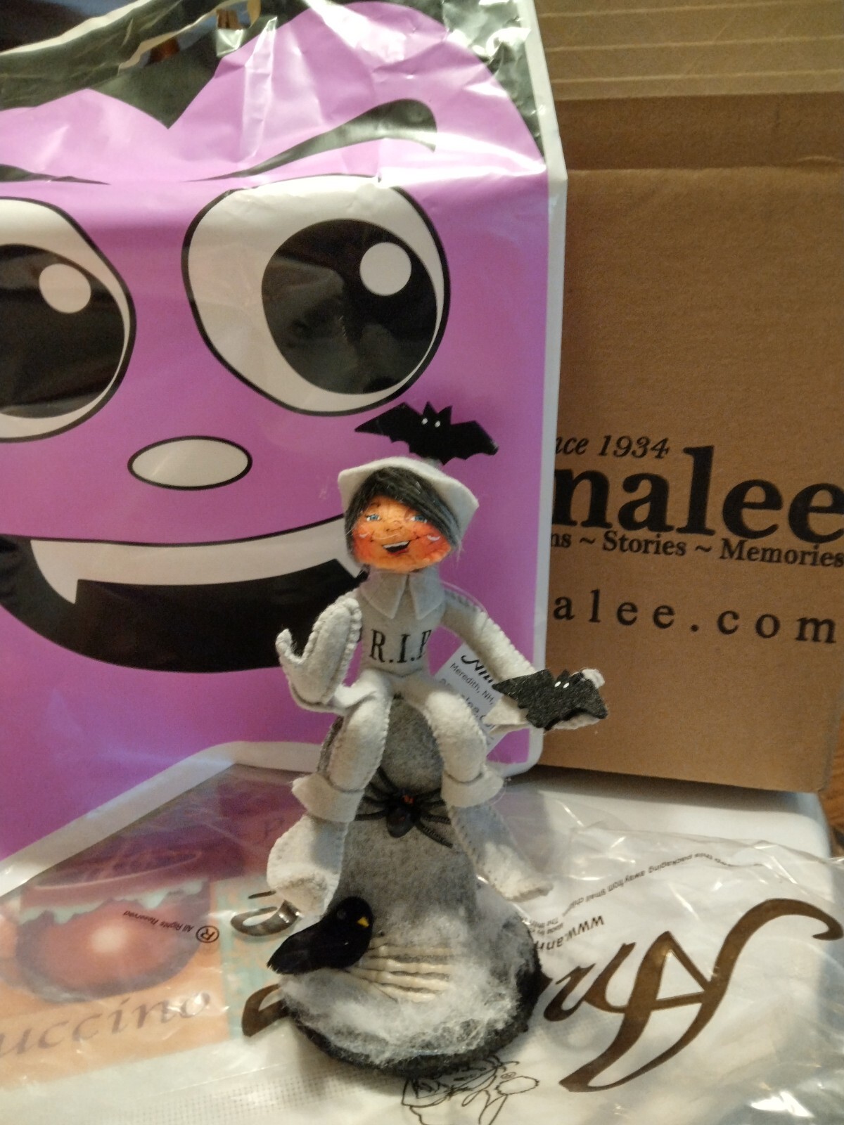 Annalee 5 in Halloween RIP Elf New bag and box 