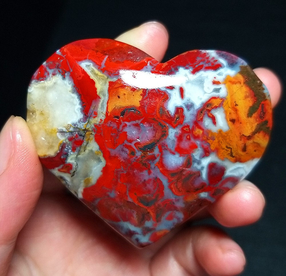 TOP 71G Natural Warring State Red Agate Heart Stone Collection Specimen QCC165