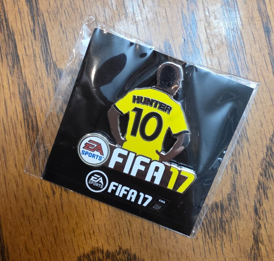 EA Sports FIFA 17 Soccer Player Promotional Pin Badge #10 Alex Hunter