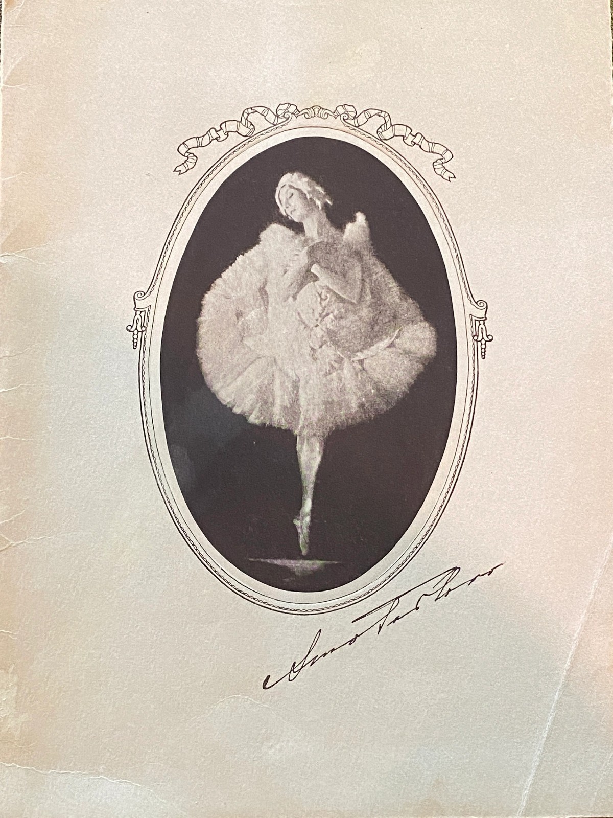 Anna Pavlova (1881 - 1932)  Russian ballerina soft cover 1920 souvenir program