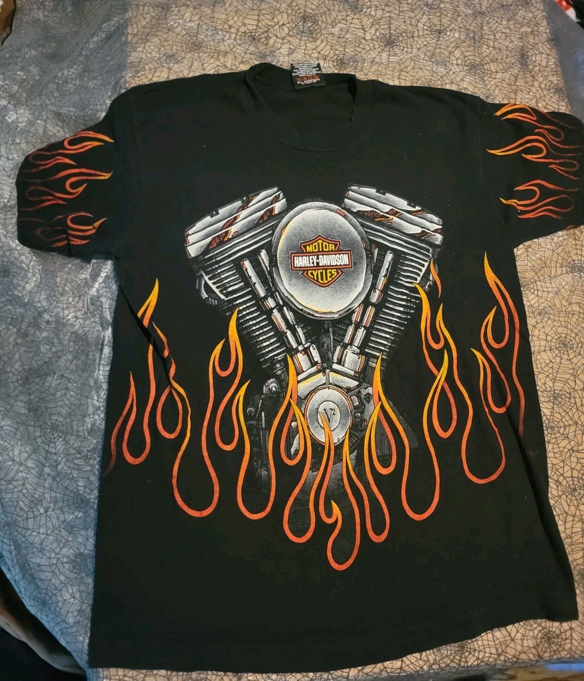 Vintage Harley-Davidson Black Graphic Shirt Flames V-Twin Engine 1996 M Medium