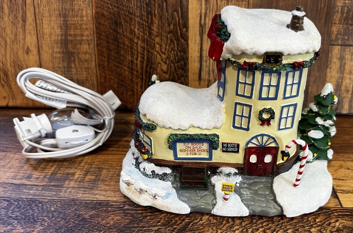HAWTHORNE VILLAGE RUDOLPH\'S CHRISTMAS TOWN VILLAGE CHRISTMAS TOWN COBBLER