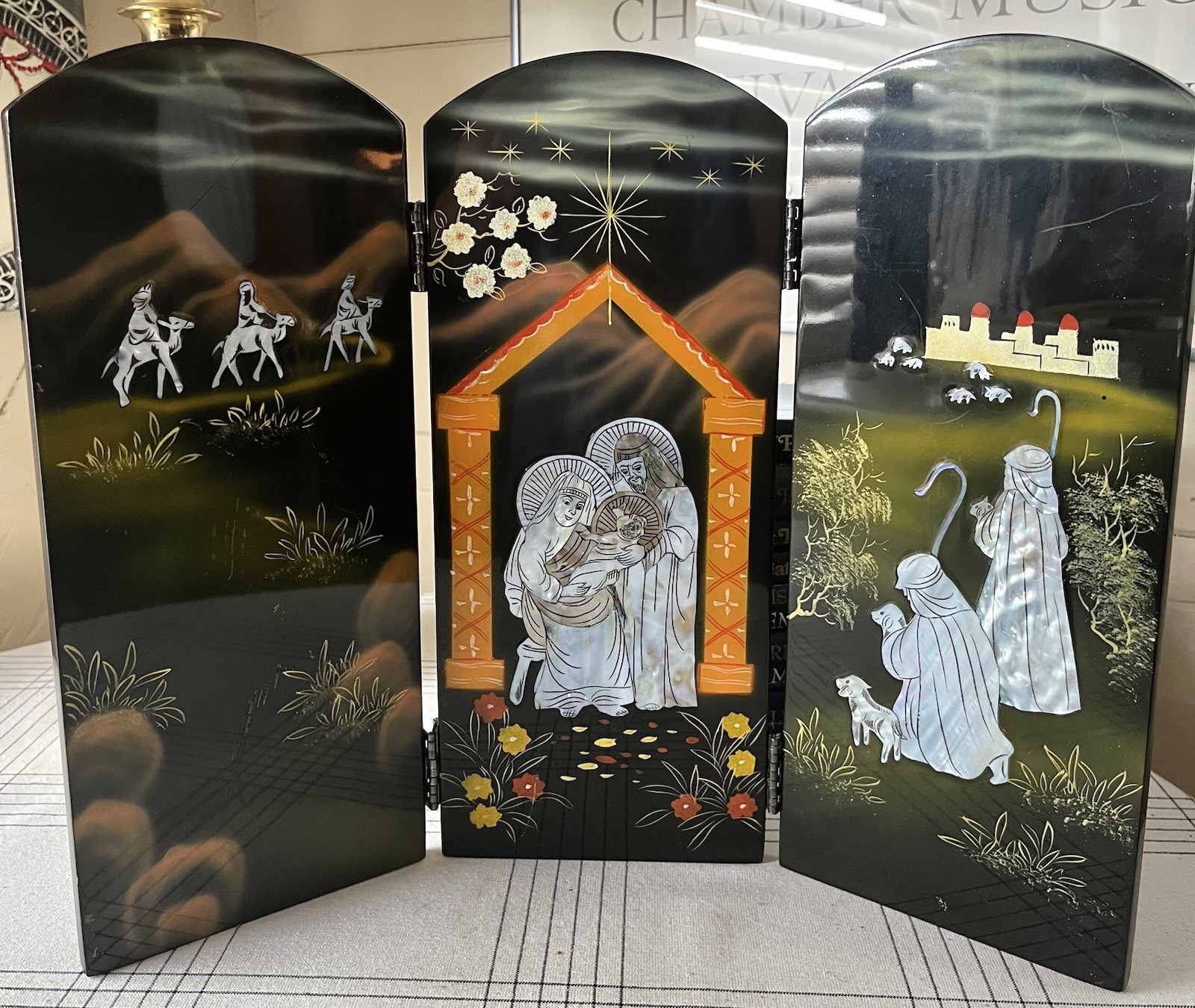 Vintage Nativity Triptych Folding Altar mother of pearl lacquered crèche